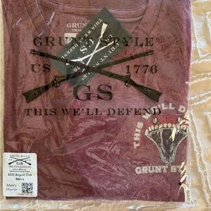 Grunt Style Men's Burgundy Graphic Tee